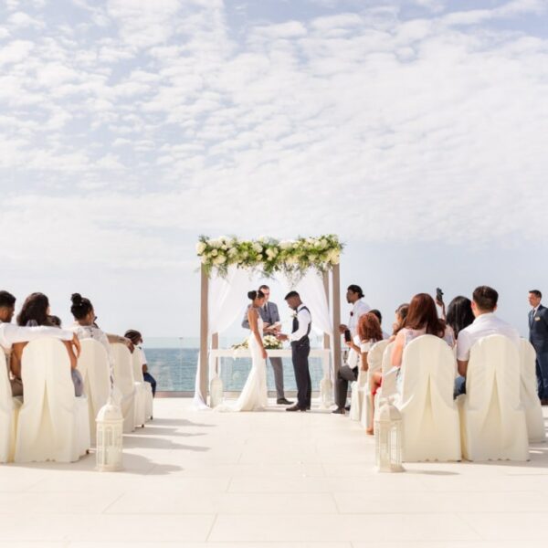 Elopement vs Micro wedding in Crete